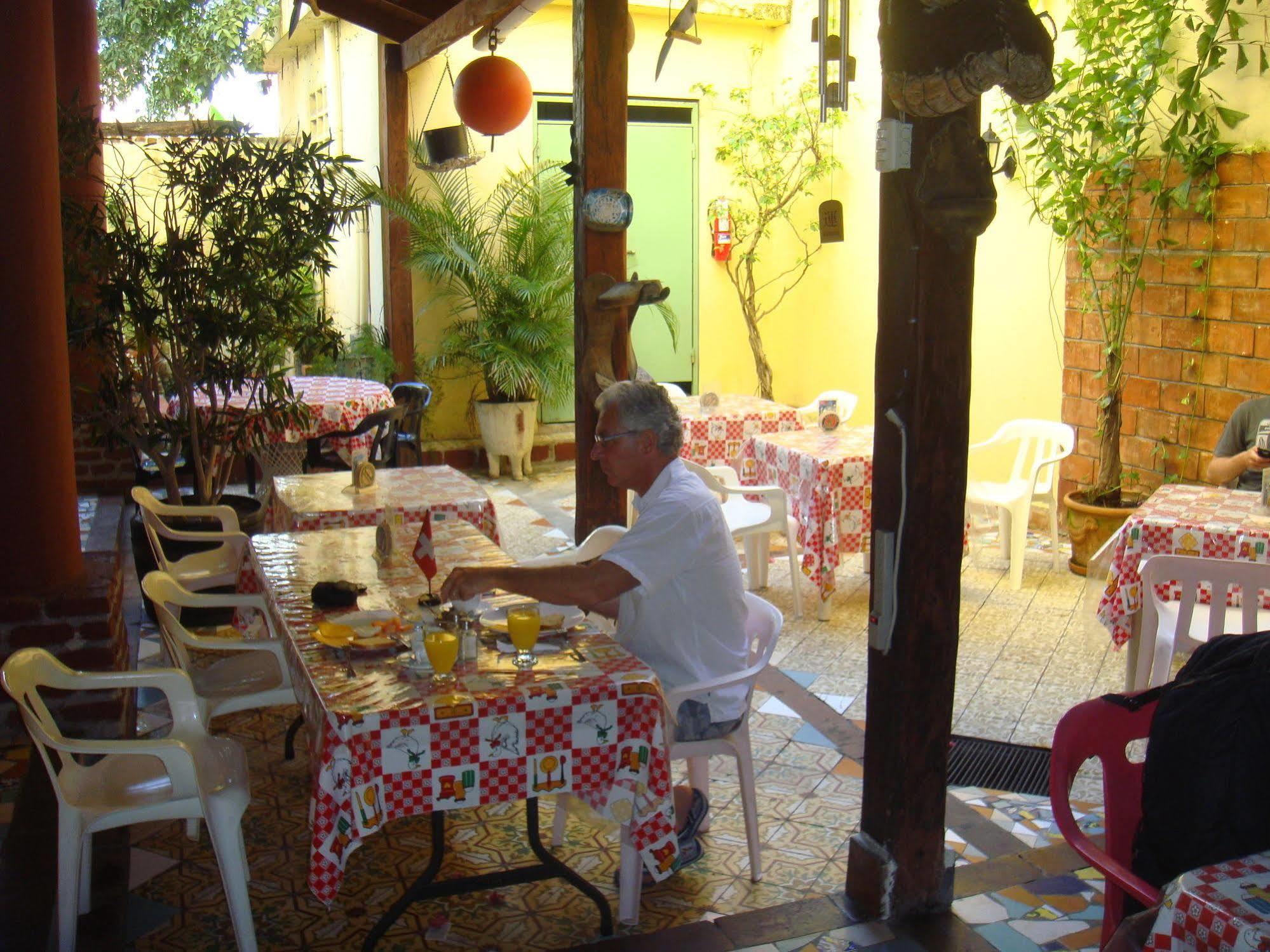 Hostal Condo-Parque Santo Domingo Eksteriør bilde